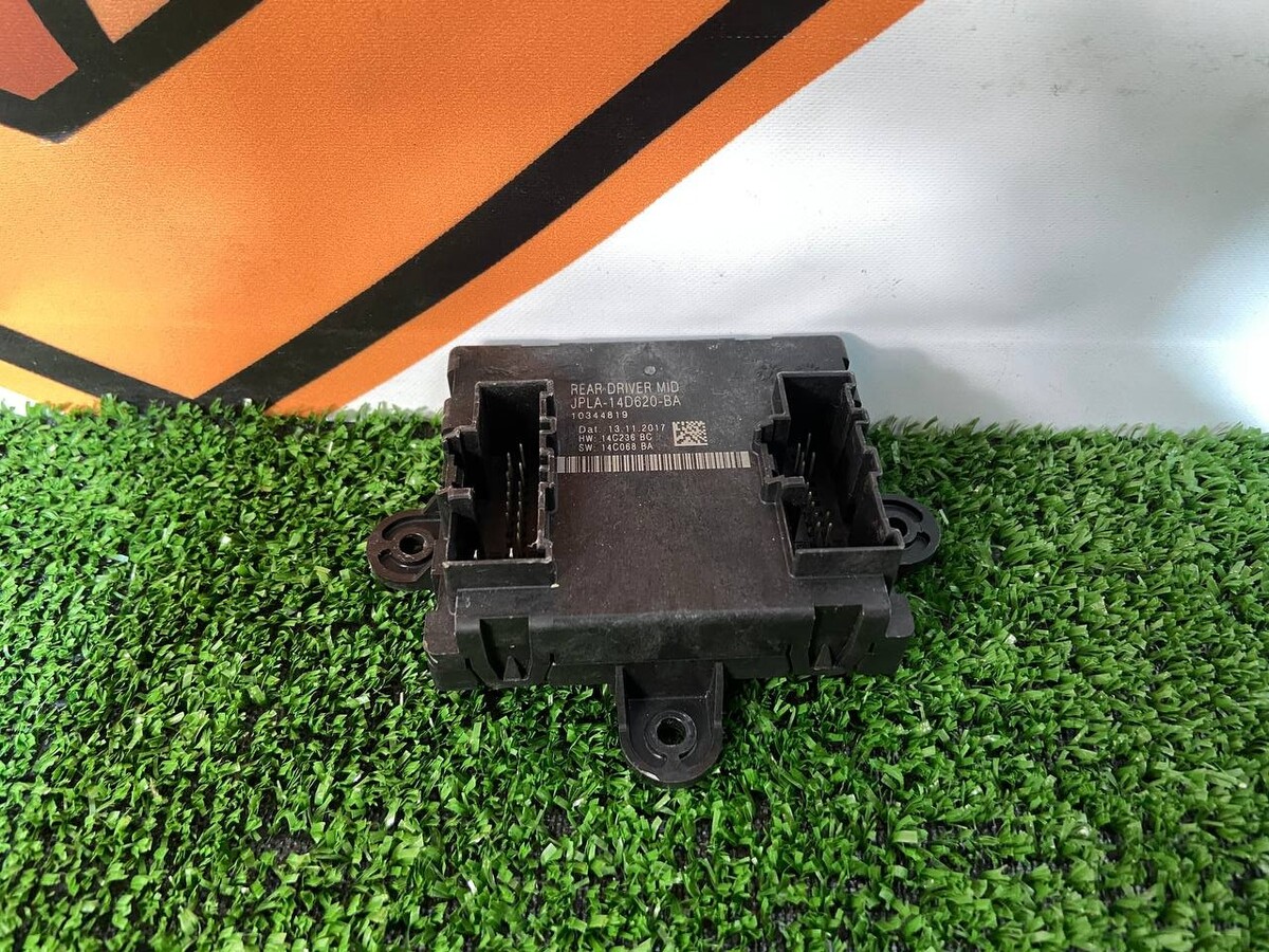 LR117891 Блок комфорту задніх дверей сторона водія Range Rover Sport L494 (2014-2022) Б/У
